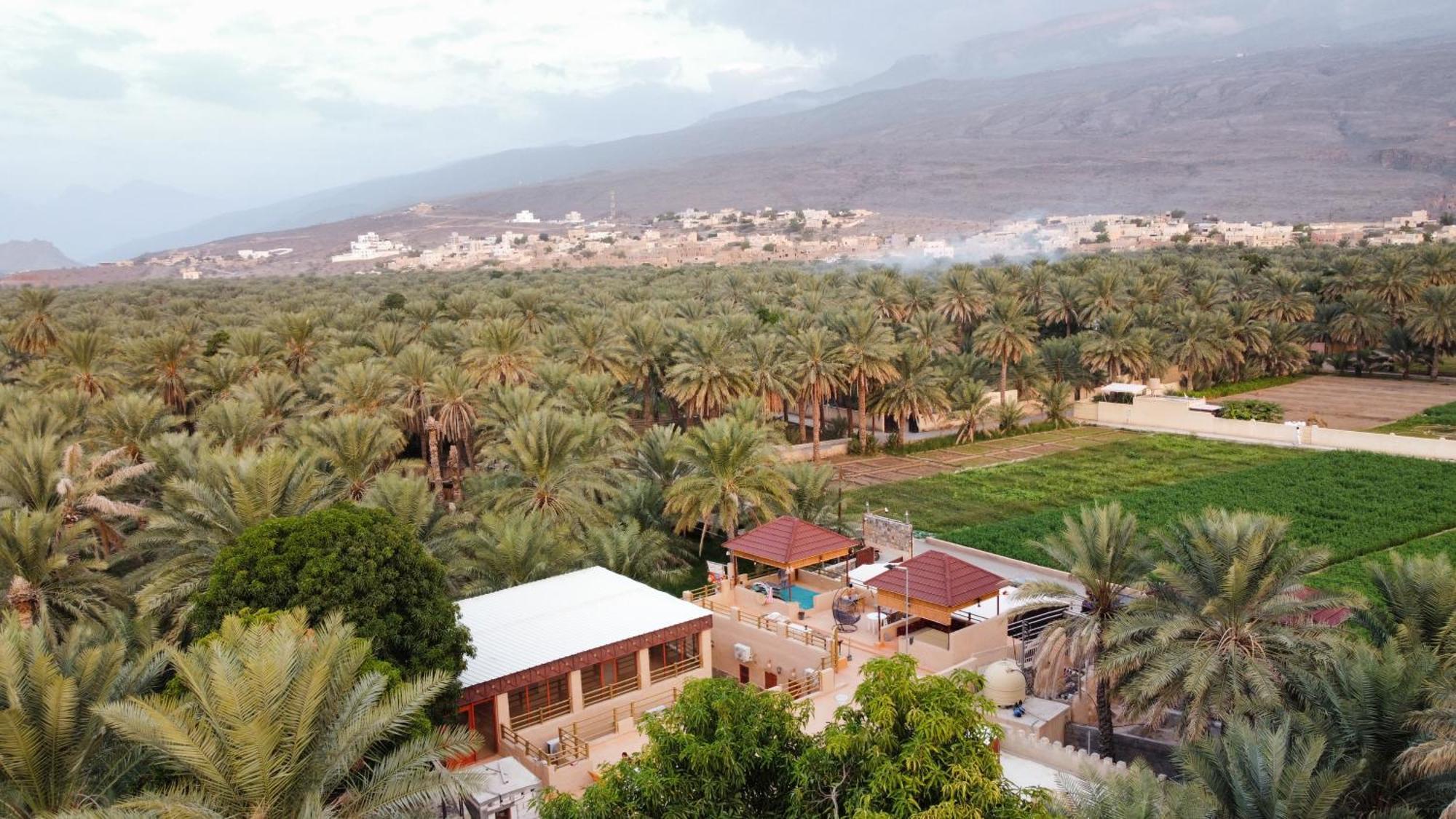 بيت نُزل السلام Bait Salam Inn Al Ḩamrāʼ Extérieur photo