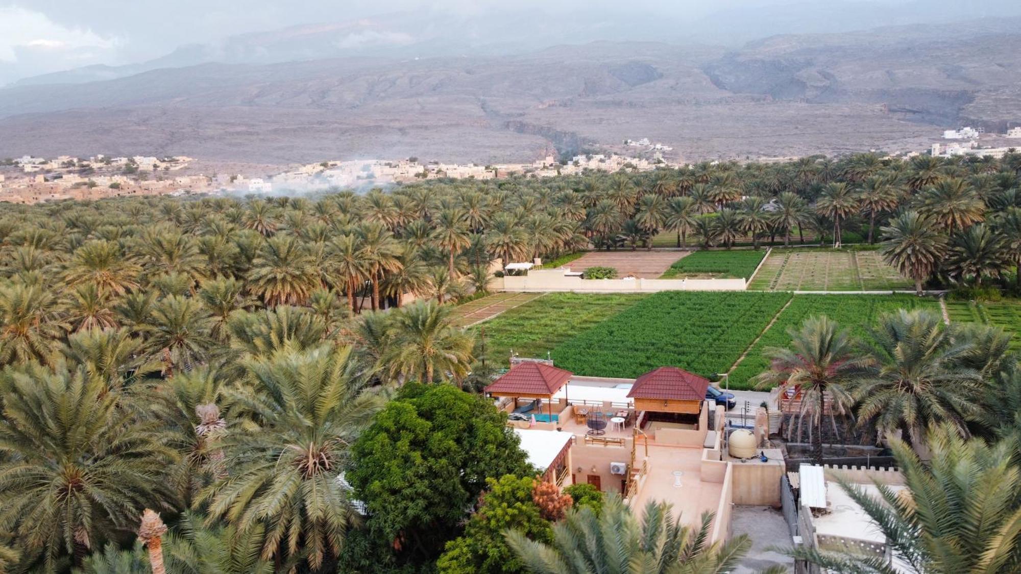 بيت نُزل السلام Bait Salam Inn Al Ḩamrāʼ Extérieur photo