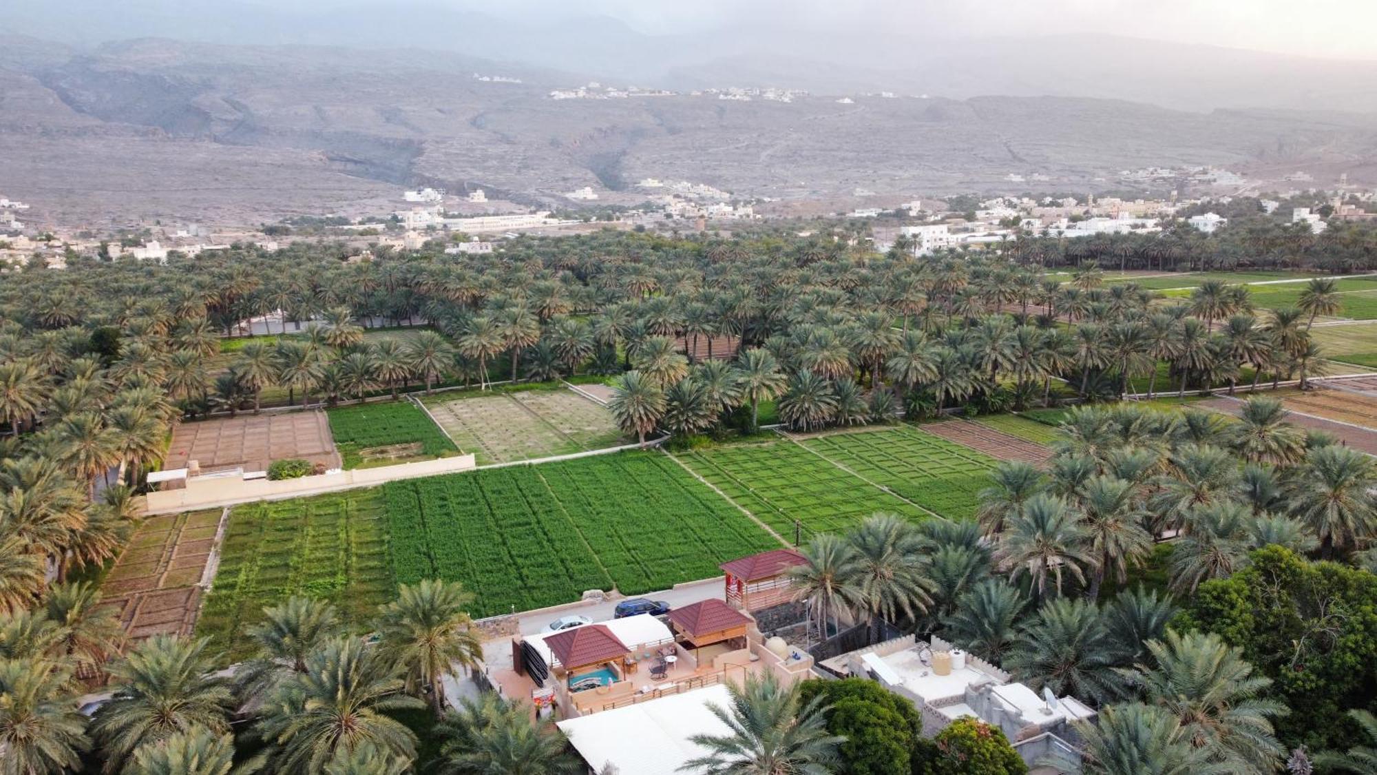 بيت نُزل السلام Bait Salam Inn Al Ḩamrāʼ Extérieur photo