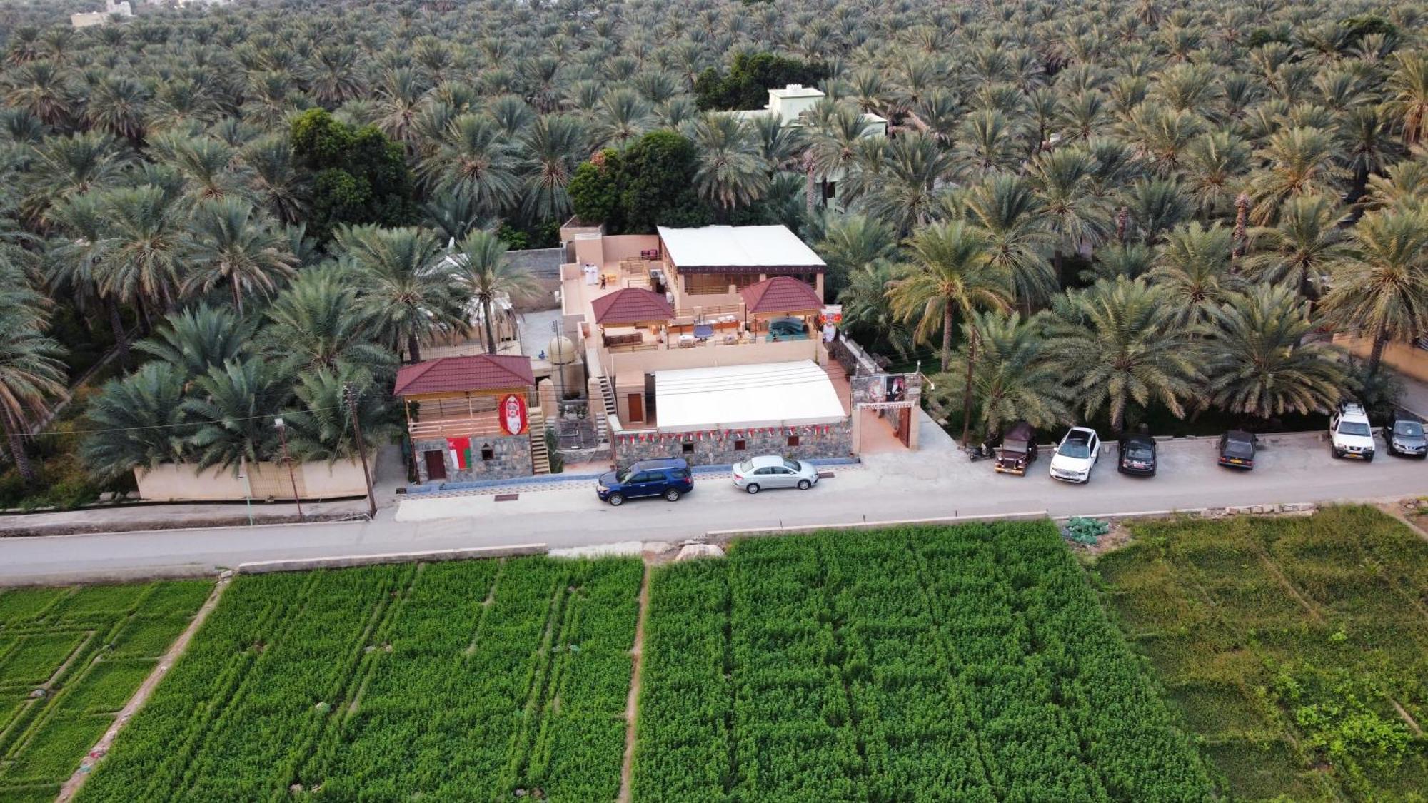 بيت نُزل السلام Bait Salam Inn Al Ḩamrāʼ Extérieur photo