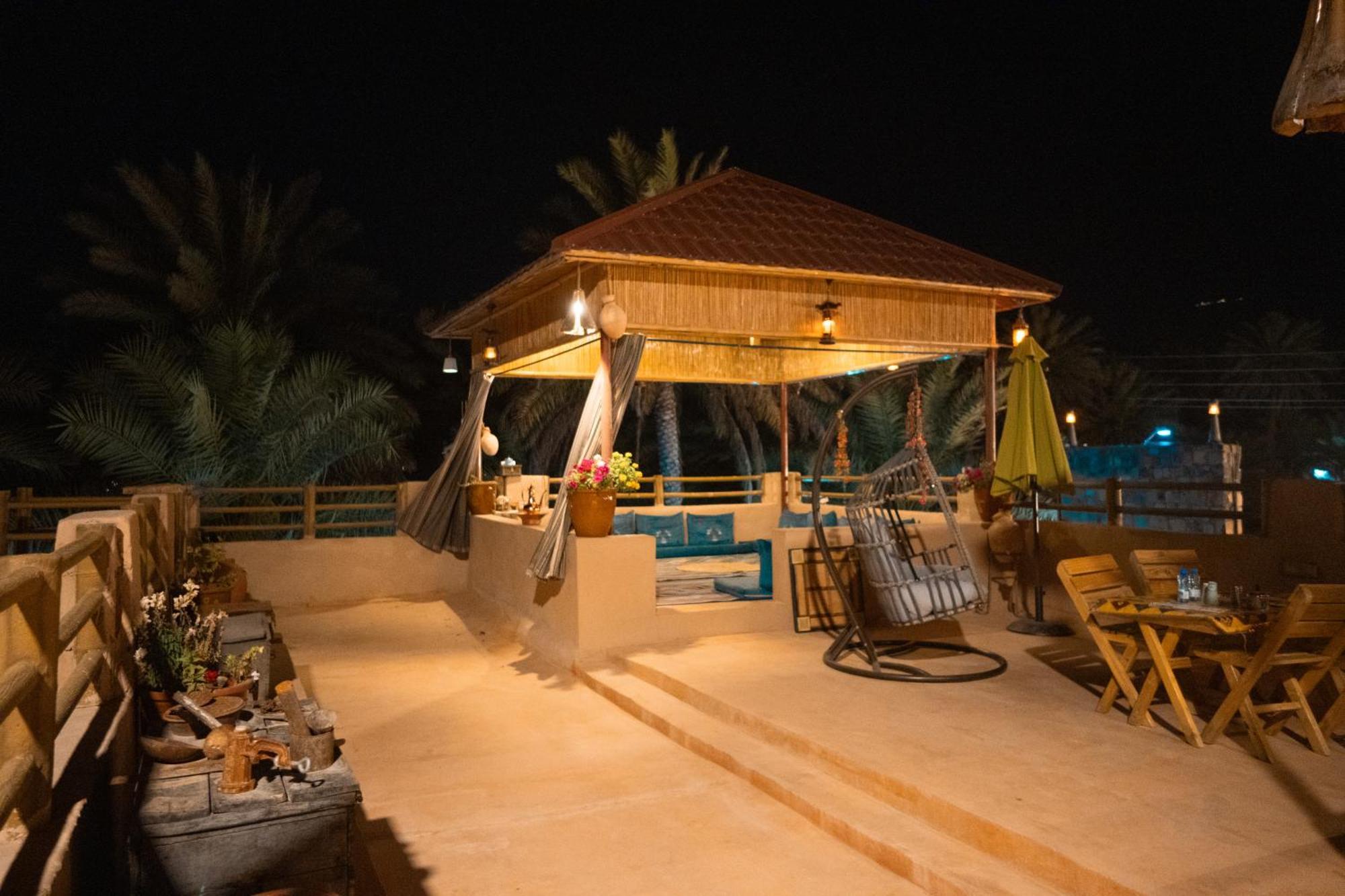 بيت نُزل السلام Bait Salam Inn Al Ḩamrāʼ Extérieur photo