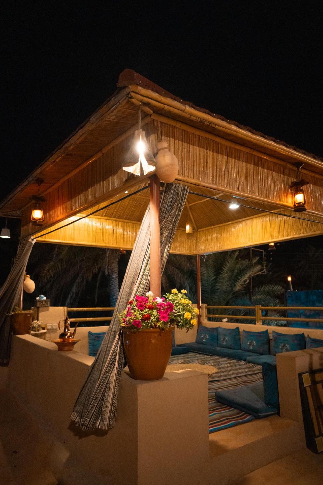بيت نُزل السلام Bait Salam Inn Al Ḩamrāʼ Extérieur photo