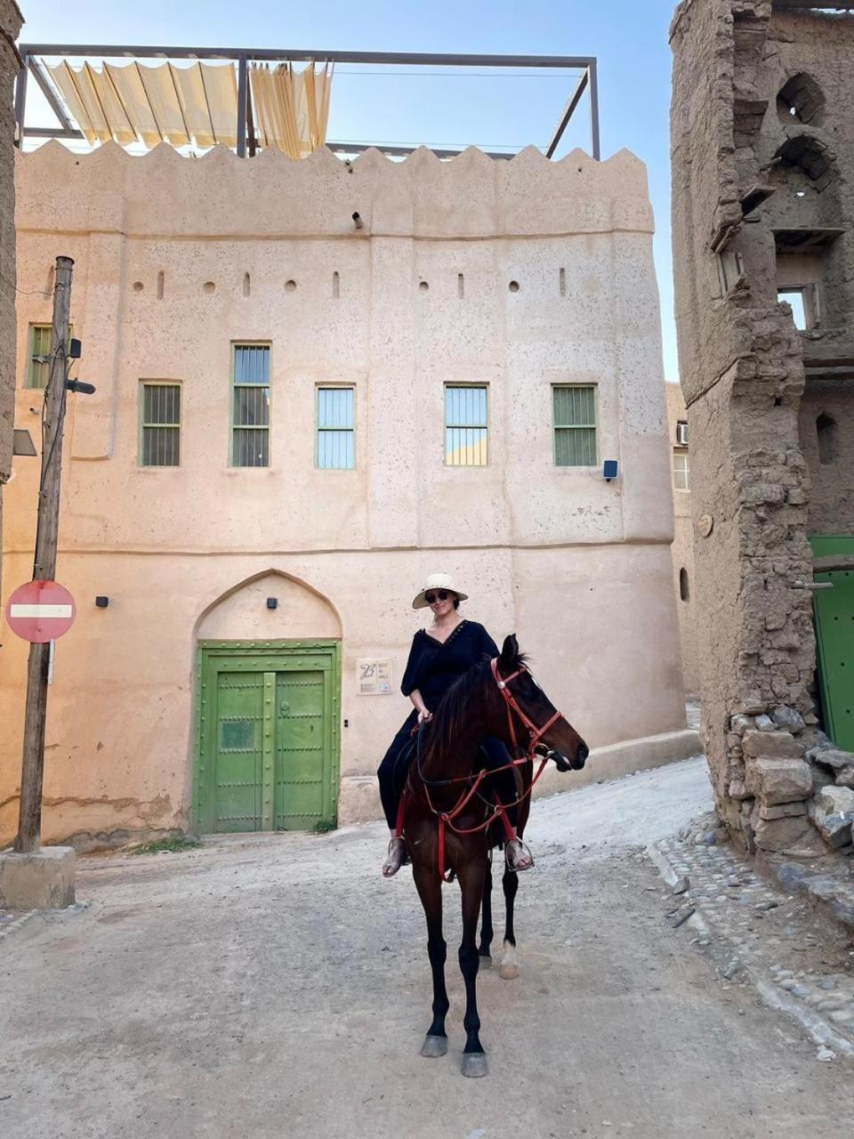 بيت نُزل السلام Bait Salam Inn Al Ḩamrāʼ Extérieur photo